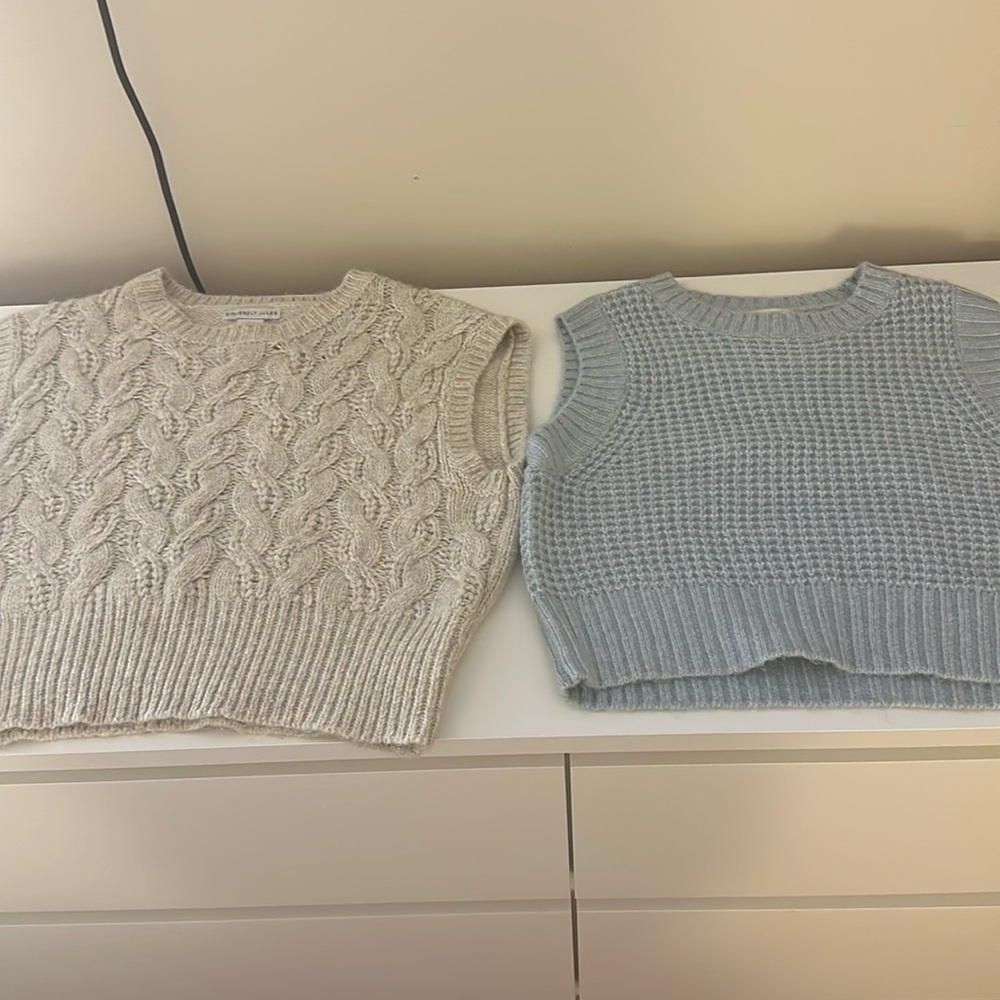 2 different sleeveless sweater tops!